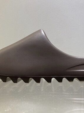 Authentic real adidas Yeezy slides